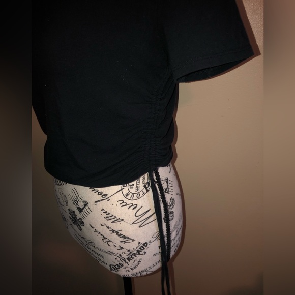 Drawstring Crop Top - Picture 6 of 6